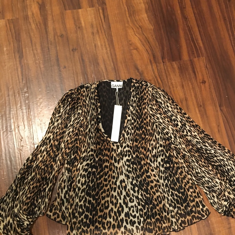 New Ganni plated georgette Leopard Top Blouse size M - Picture 8 of 15
